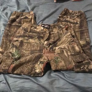 I have kids size 8-12 camouflage set 100$ obo